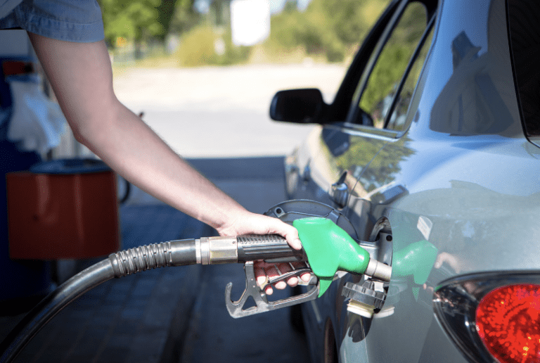 Maximizing Fuel Efficiency: Tips for Saving Money at the Pump