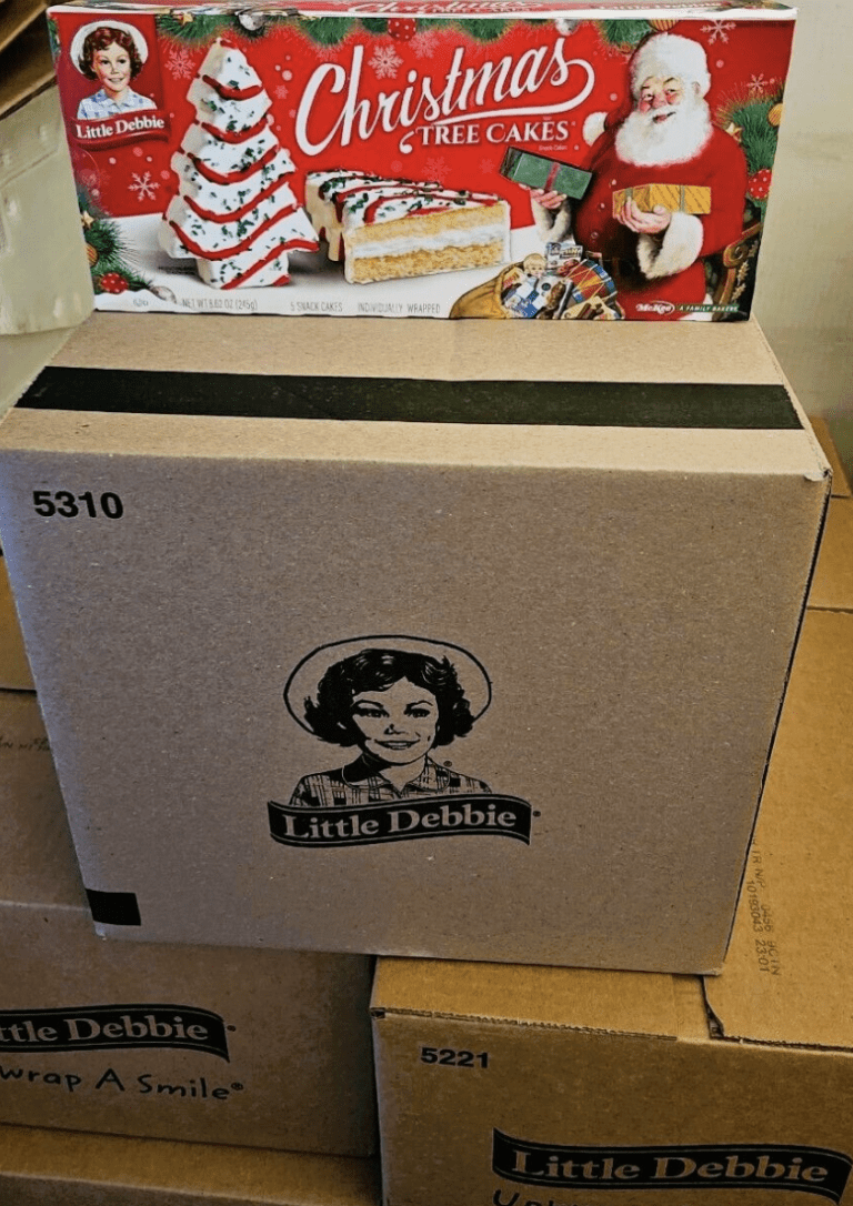 Little Debbie Christmas Extravaganza Giveaway – Win a Little Debbie Prize Pack
