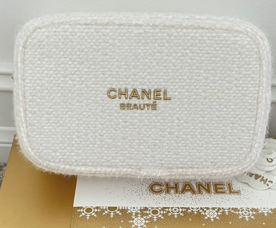 Chanel Beauty Bag Hack