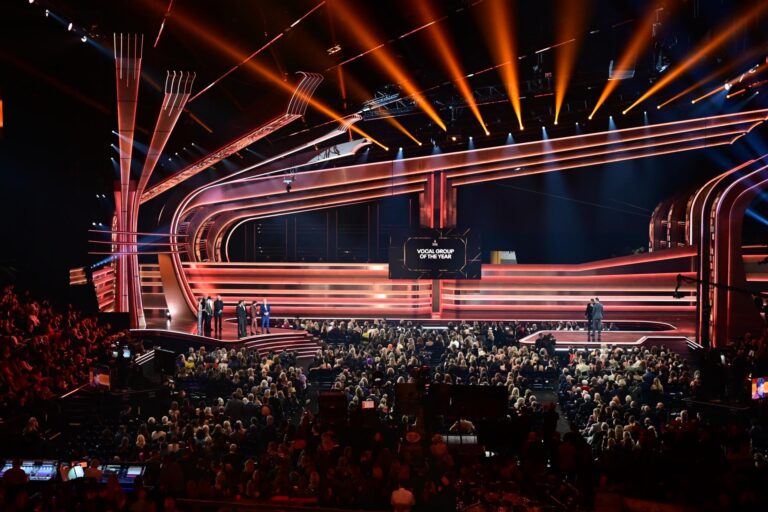Win CMA Awards Tickets and a Nashville Hotel Getaway
