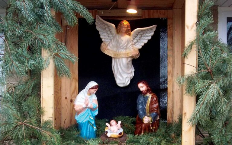 Relevant Radio Sweepstakes Awards Hand-Painted Nativity Sets to 100 Households