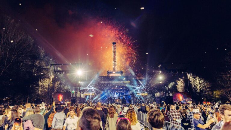 Win a Nashville New Year’s Eve Getaway with Valpak